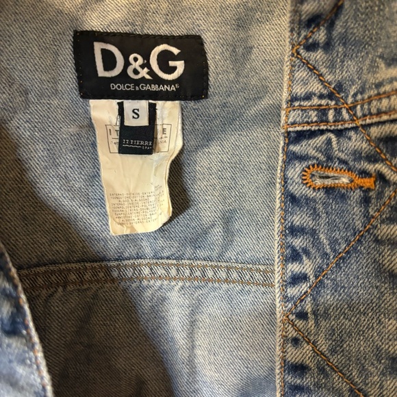 90s Dolce & Gabbana Crop Denim Jacket with Velvet Collar - Picture 4 of 7